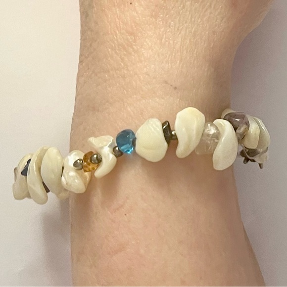 Shell gemstone bracelet size 7 1/2 jewelry - Picture 14 of 16